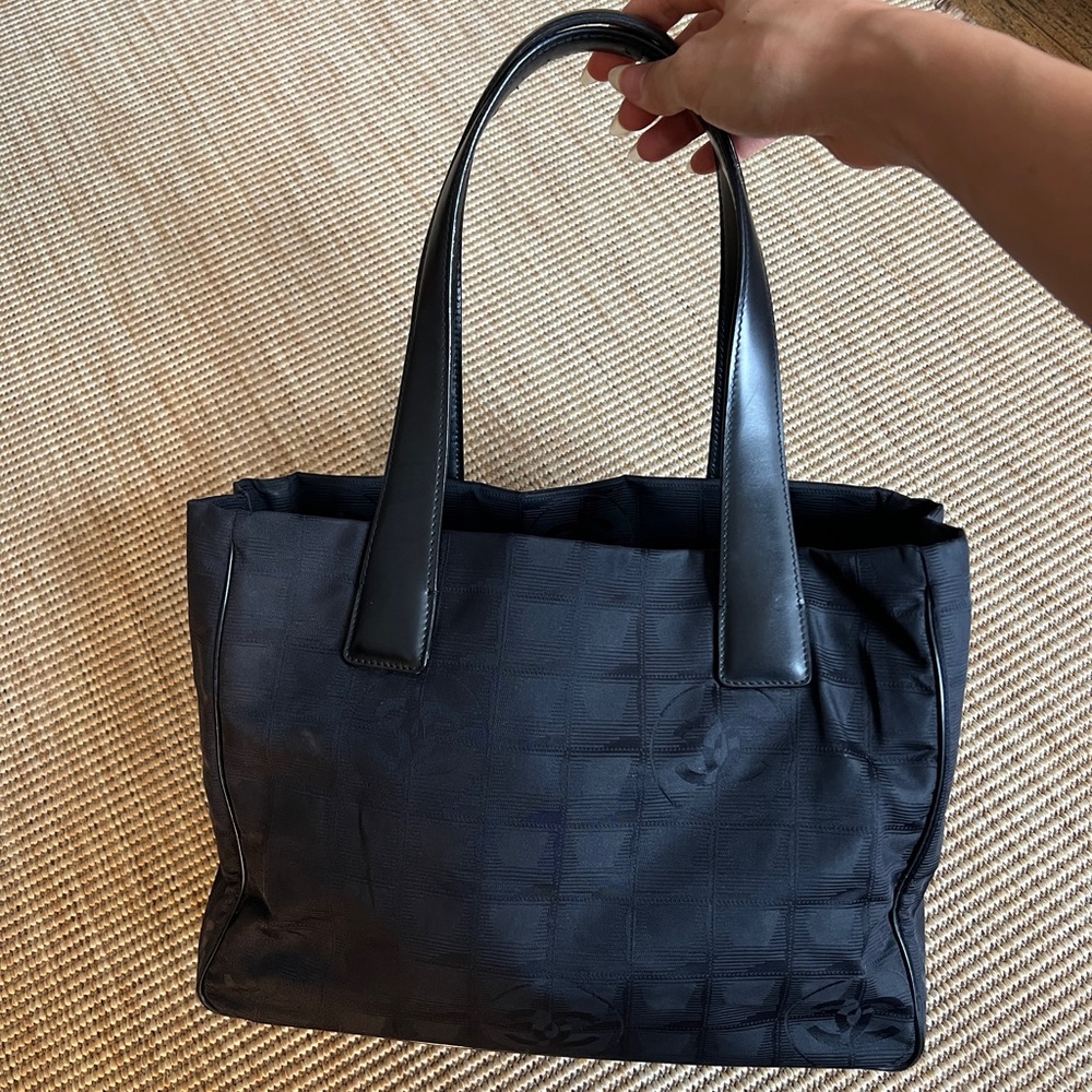Vintage Chanel Ligne nylon logo bag in black